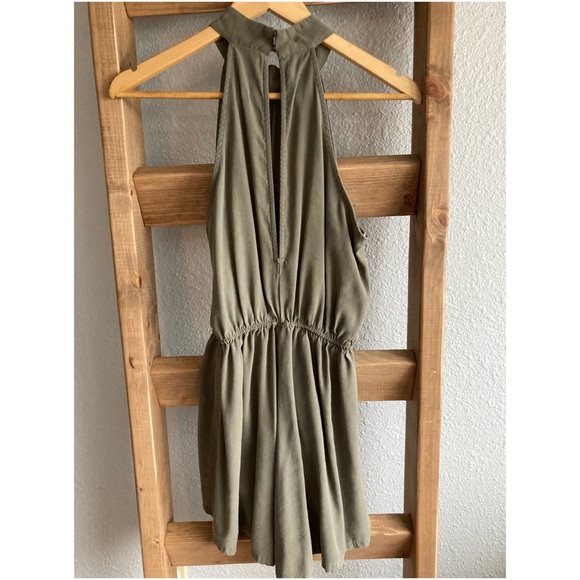 Romper - Picture 4 of 4